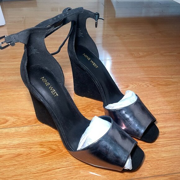 Black Metallic Wedges - Picture 2 of 3